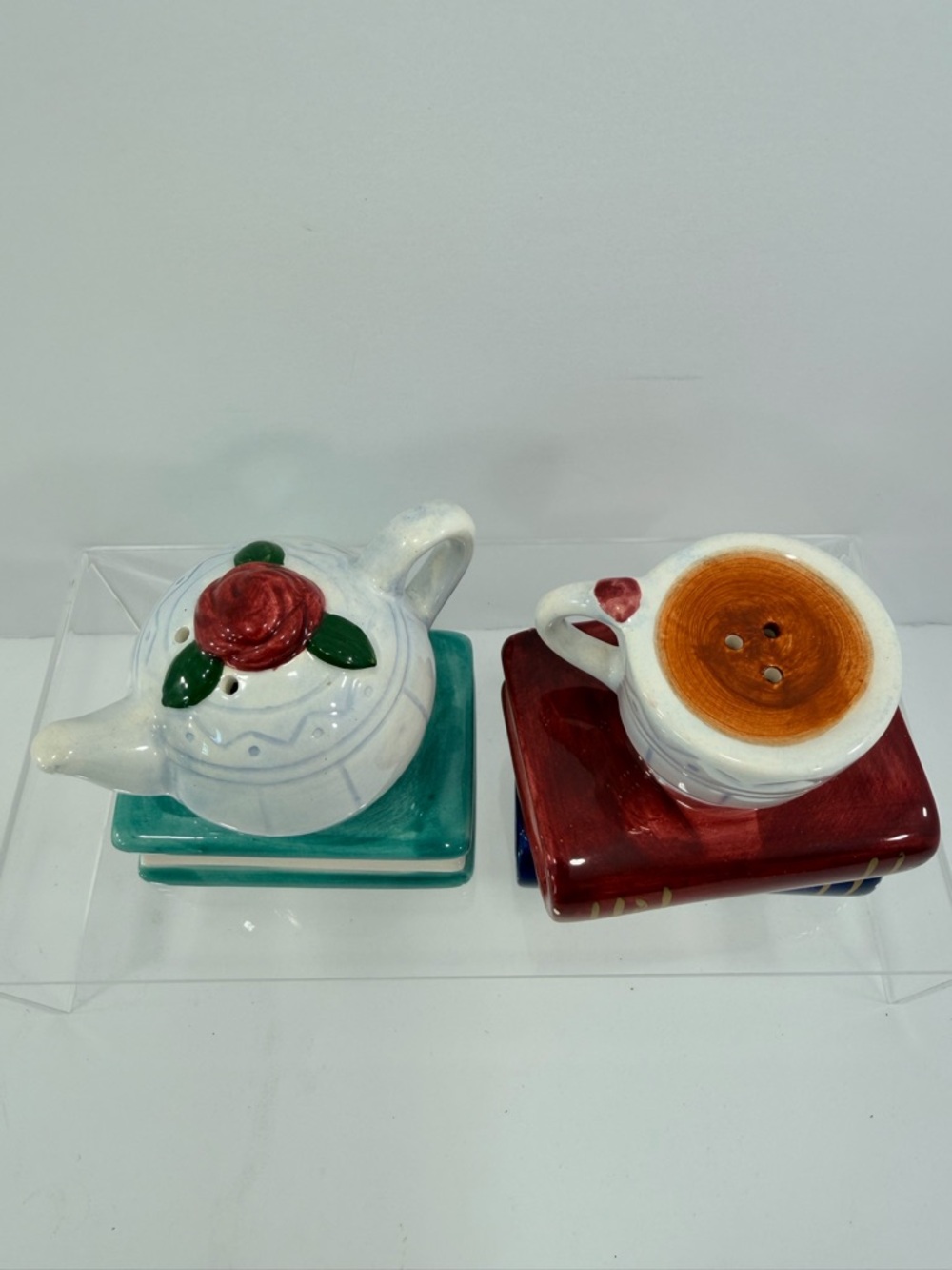 VTG WCL Whimsical Teatime Teapot & Teacup on Books Salt & Pepper Shakers - NIB - Picture 3 of 9